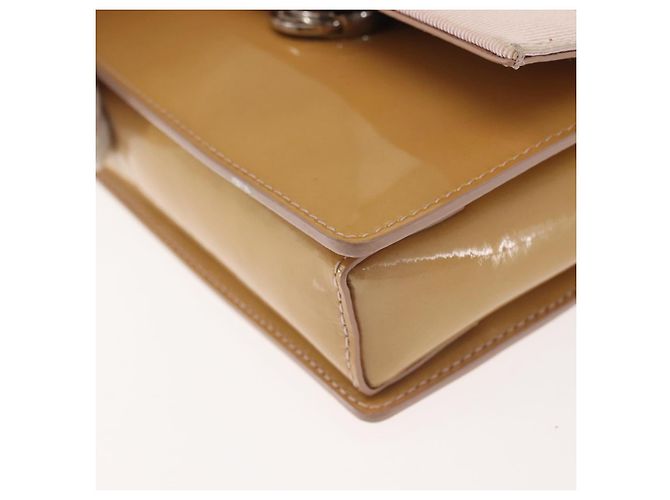 Borsa a Spalla Chain Vala Smalto Beige Argento Auth 143357 di Salvatore Ferragamo - vista 12