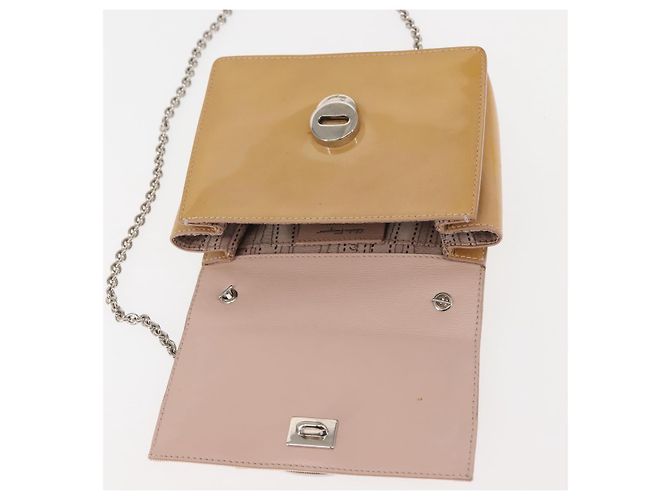 Borsa a Spalla Chain Vala Smalto Beige Argento Auth 143357 di Salvatore Ferragamo - vista 16