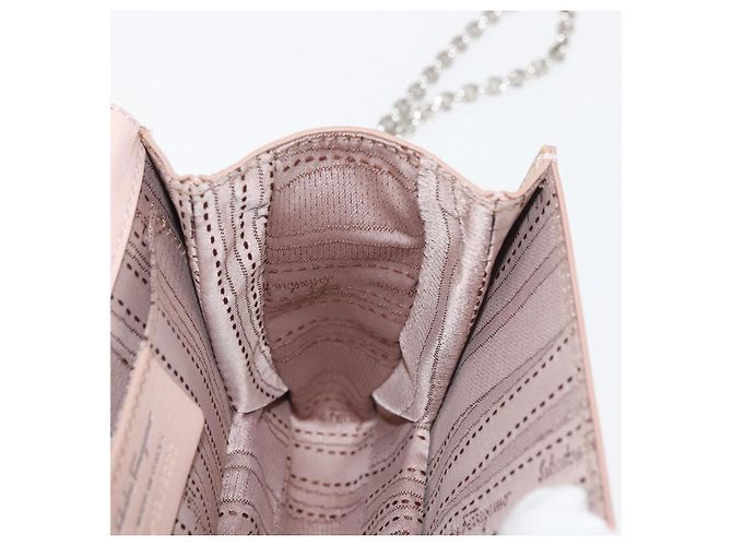 Borsa a Spalla Chain Vala Smalto Beige Argento Auth 143357 di Salvatore Ferragamo - vista 19