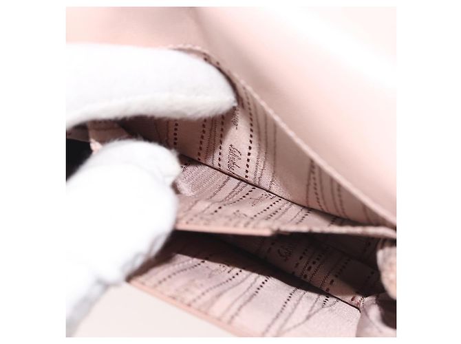 Borsa a Spalla Chain Vala Smalto Beige Argento Auth 143357 di Salvatore Ferragamo - vista 21