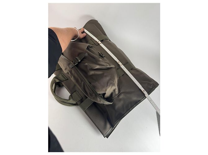 Borsa da viaggio vintage Issey Miyake kaki Cachi - vista 13
