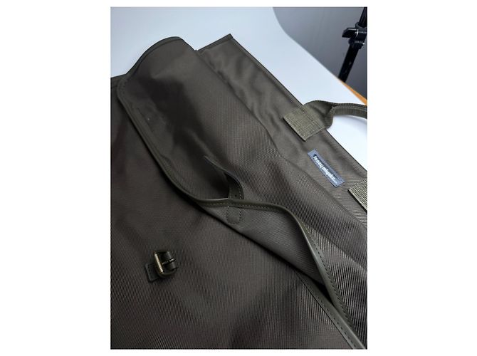 Borsa da viaggio vintage Issey Miyake kaki Cachi - vista 5