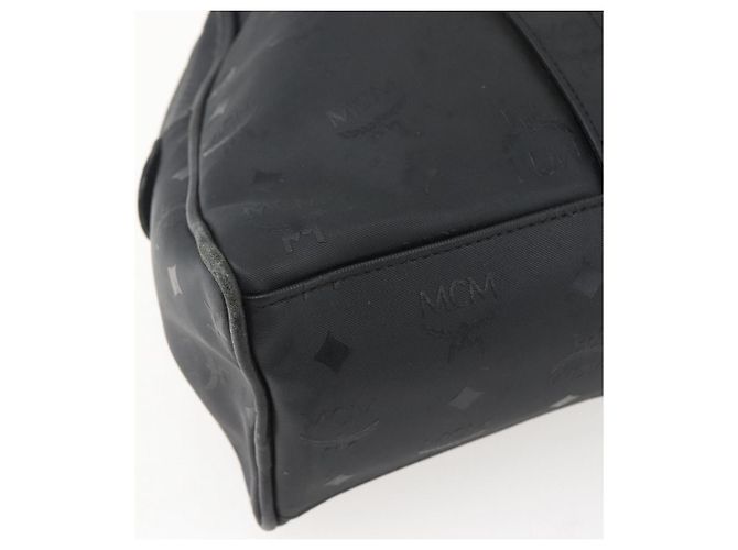 Bolsa de Ombro MCM Vicetos Logogram em Couro PVC Preto e Dourado Auth hk3093 - vista 11