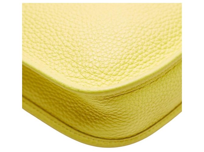 Borsa a spalla Hermès Evelyne TPM in Lime D'oro - vista 6