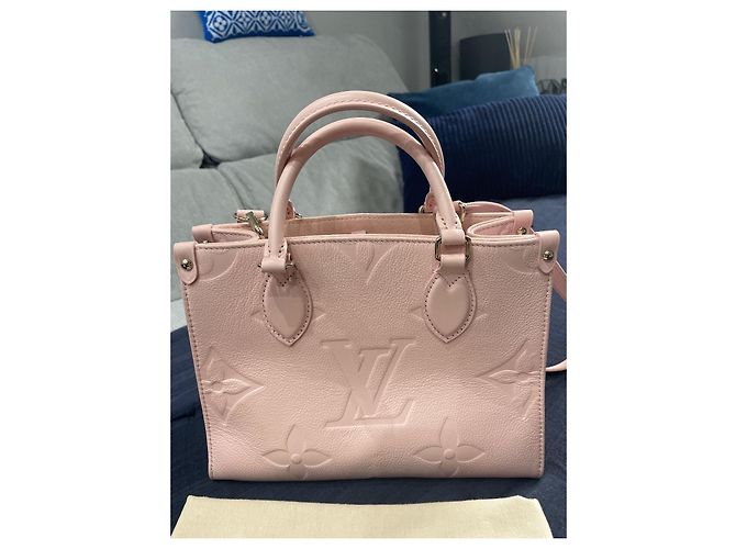 Onthego Louis Vuitton On the Go PM Borsa in pelle rosa - vista 2