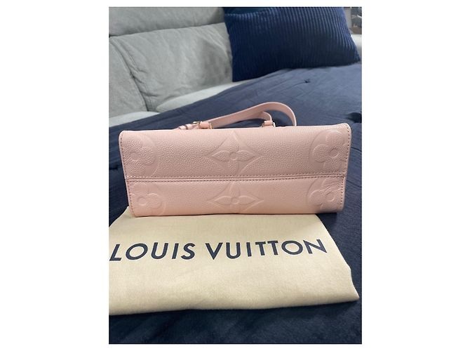 Onthego Louis Vuitton On the Go PM Borsa in pelle rosa - vista 3