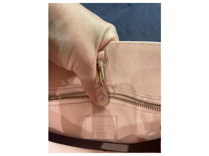 Onthego Louis Vuitton On the Go PM Borsa in pelle rosa - vista 5