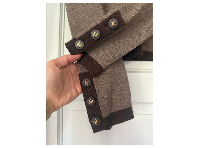 Chaleco Chanel para Mujer en Muy Buen Estado - vista 3