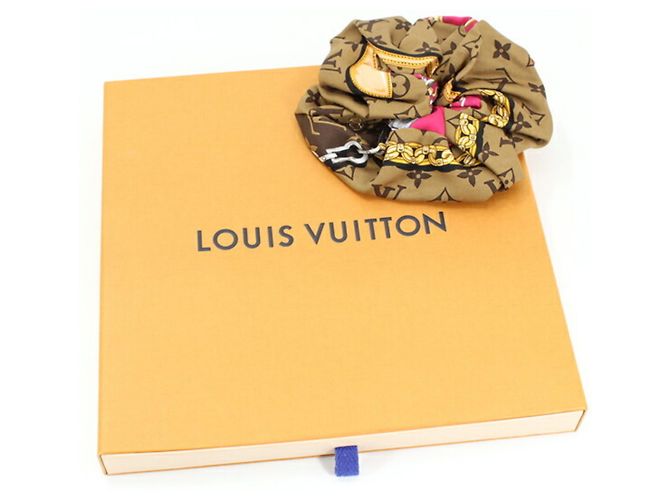 Coletero Trochoux de Seda Louis Vuitton Castaño - vista 5