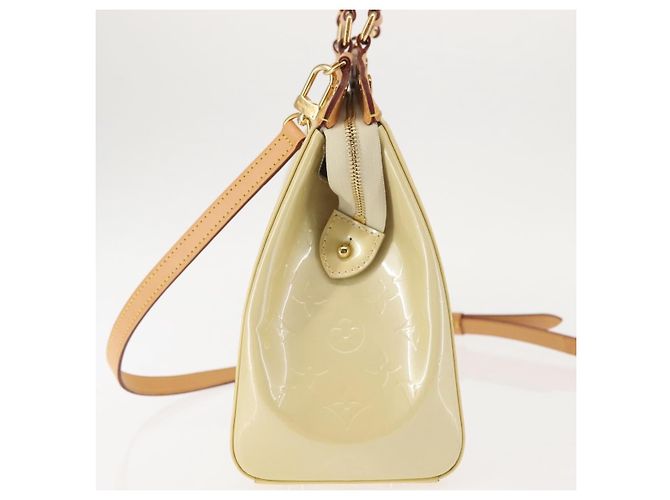 Borsa Brea Monogram Vernis MM Louis Vuitton Beige - vista 3