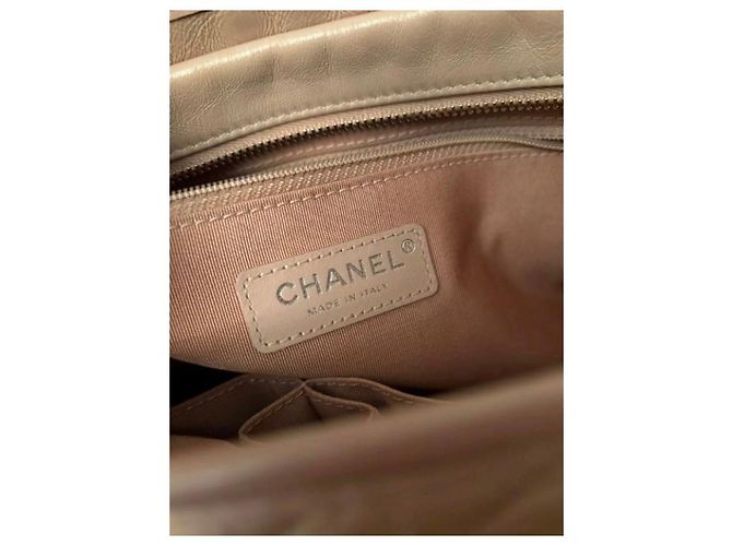Borsa a mano Chanel Gabrielle in pelle beige - vista 3