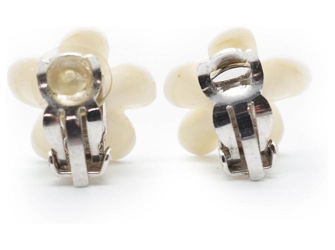 Chanel Orecchini Clip Logo CC Fiori Bianchi Bianco - vista 2