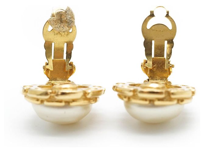Chanel Orecchini a clip rotondi in perle artificiali vintage D'oro - vista 8