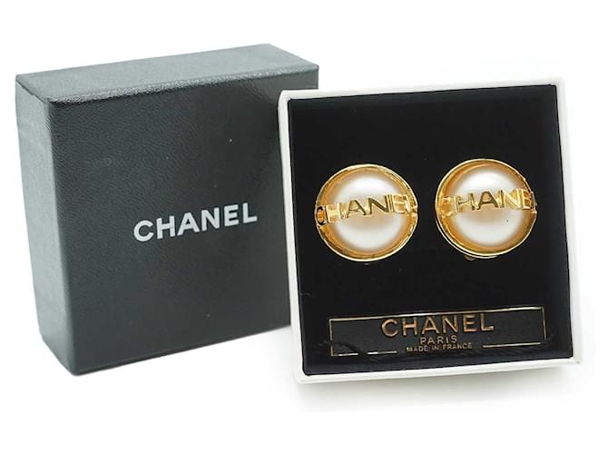 Chanel Orecchini a clip con logo in perle artificiali D'oro - vista 9