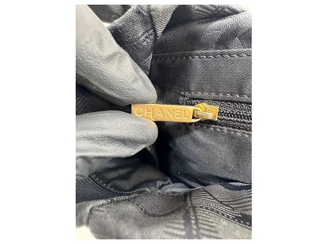 Borsa a spalla Chanel in tela / pelle nera 269 Nero - vista 10