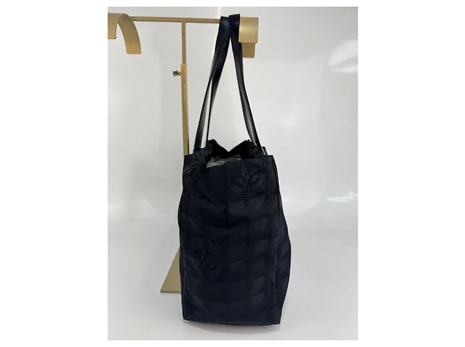 Borsa a spalla Chanel in tela / pelle nera 269 Nero - vista 3