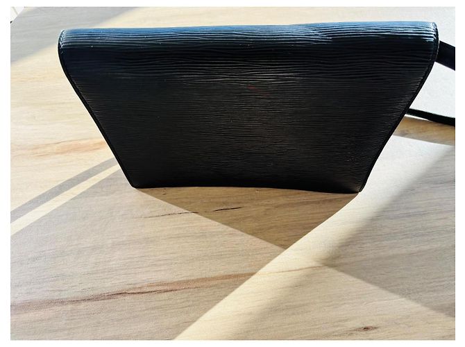 Clutch Louis Vuitton in pelle di struzzo nera Nero - vista 5
