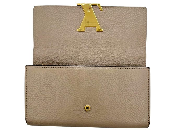 Cartera Larga Capucines Louis Vuitton Beige Gris - vista 12