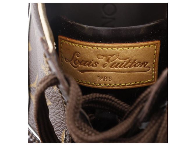Niedrig geschnittene Sneakers aus Monogramm-Canvas und lackiertem Leder von Louis Vuitton Braun - Ansicht 12