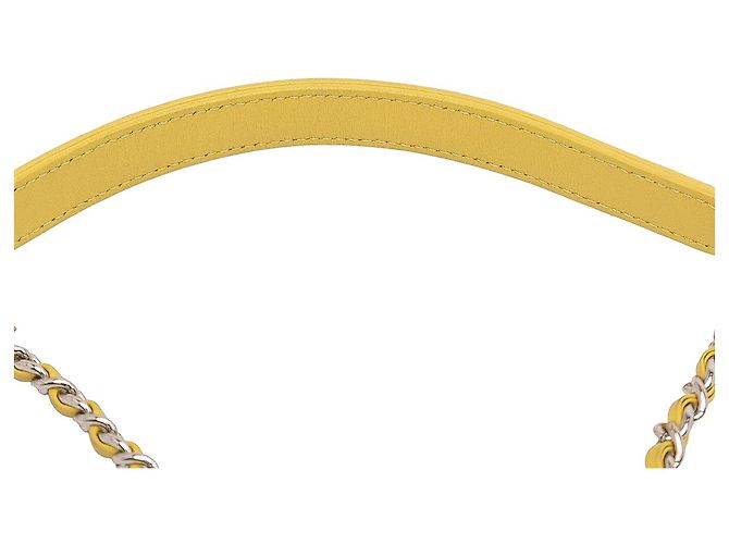 Coco rain Chanel Giallo Parigi Seoul Piccolo Flap in Gomma Coco Pioggia - vista 8