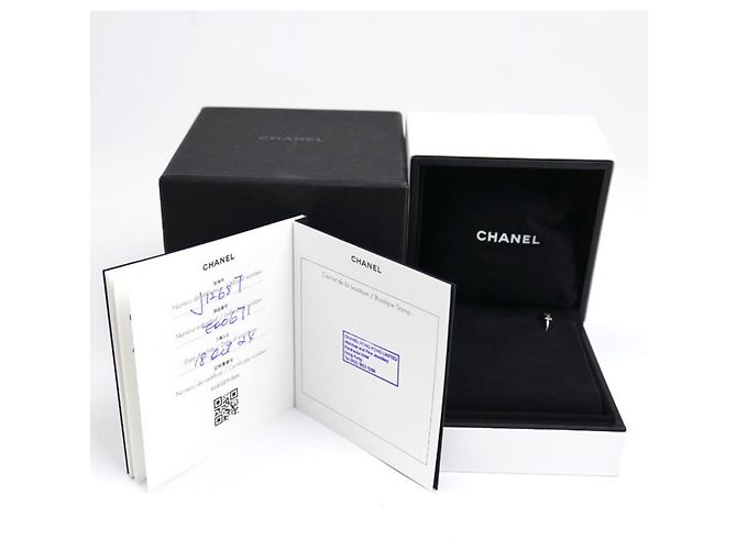 Orecchino singolo Coco Crush in oro bianco 18K di Chanel - vista 5