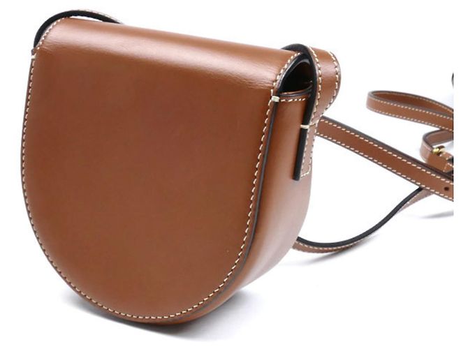 Céline Borsa a spalla CELINE Mini Besas in pelle Triomphe Marrone - vista 2