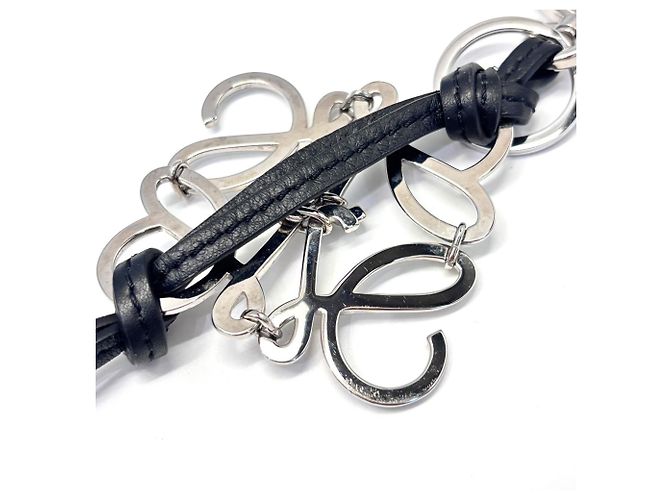 Cinturino in pelle di vitello con charm Anagram Loewe Nero - vista 5