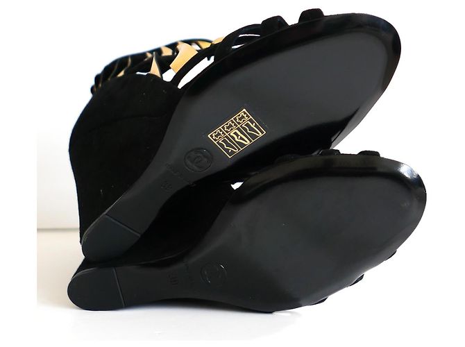 Chanel Resort 2010 Wedge Neri e Dorati Attorcigliati Nero - vista 8