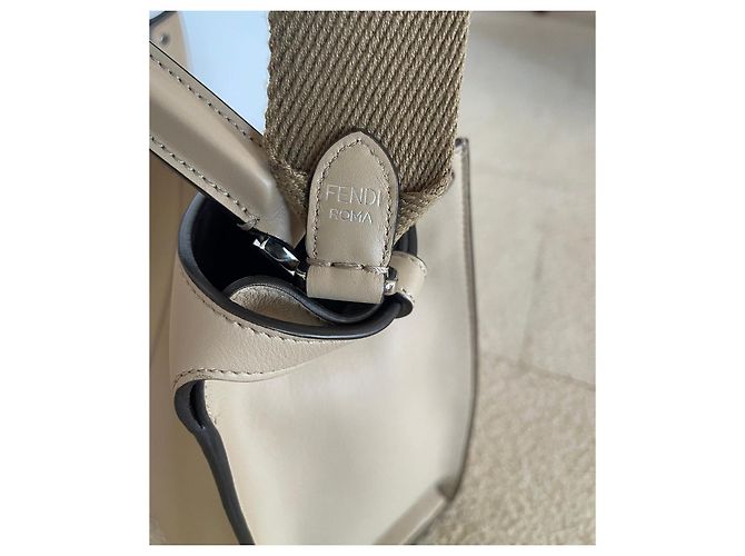 Fendi Peekaboo X-lite Medio Beige con Interno Viola Prugna Marrone scuro - vista 5