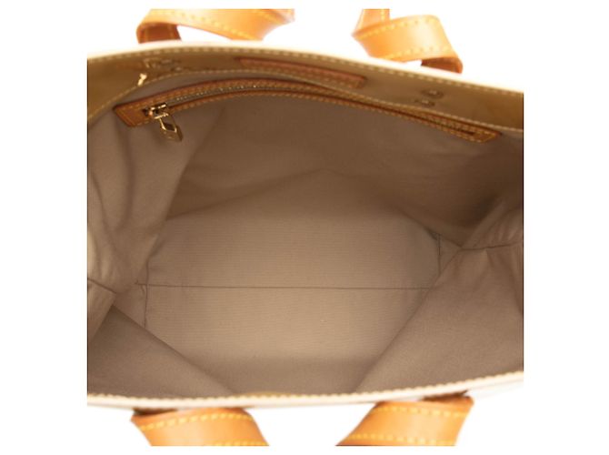 Louis Vuitton Borsa Reade MM in Vernis Monogram Marrone Beige - vista 4