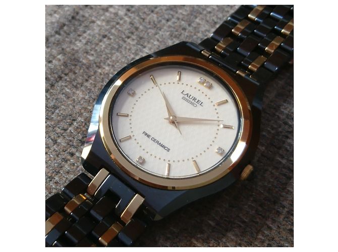 Relógio híbrido automático/quartz Seiko Laurel Kinetic ref. 4M61-0100 Preto Dourado - vista 3