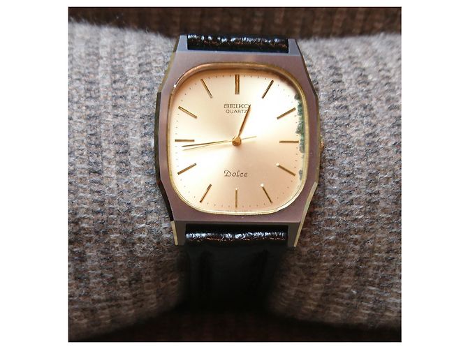 Relógio de quartzo Seiko Dolce ref. 5931-5420 Preto Prata Dourado - vista 2