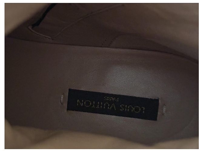 Bottines Louis Vuitton en cuir noir - vue 15