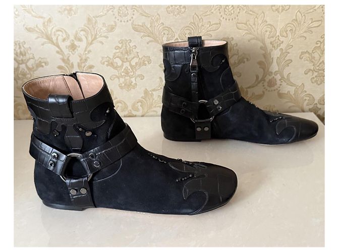 Bottines Louis Vuitton en cuir noir - vue 9