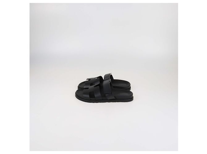 Sandali piatti Chypre in pelle nera Hermès Nero - vista 4