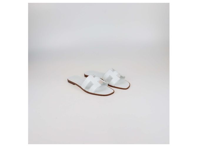 Sandali piatti Oran in pelle bianca Hermès Bianco - vista 2