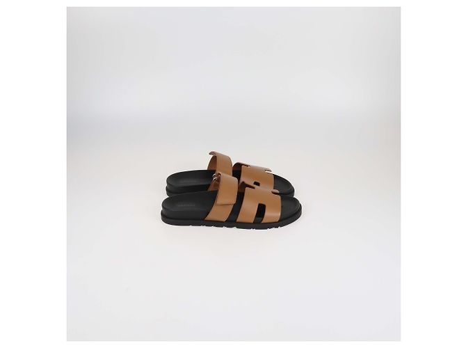 Sandali piatti Chypre in pelle marrone Hermès - vista 3