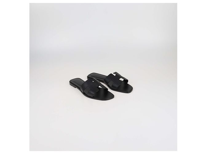 Sandali piatti Oran in pelle Epsom nera di Hermès Nero - vista 2