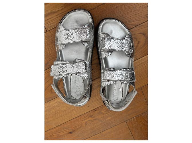 Cambon Sandales Dad Chanel argent cuir Argenté - vue 2