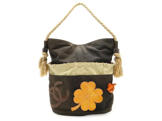 Borsa tote Chanel in rete da pesca con marchio Coco e camelia Nero Beige - vista 2