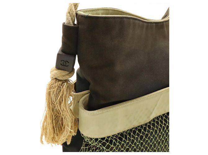 Borsa tote Chanel in rete da pesca con marchio Coco e camelia Nero Beige - vista 6