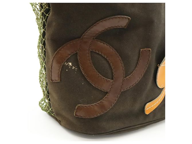 Borsa tote Chanel in rete da pesca con marchio Coco e camelia Nero Beige - vista 9