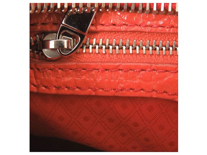 Borsa in pelle rossa con stampa coccodrillo di Tod's Rosso - vista 10