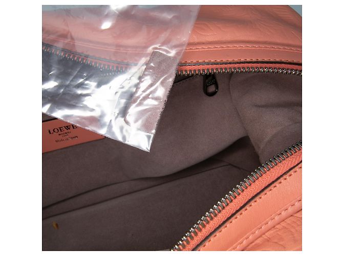 Bolsa Boston em couro laranja com relevo Anagram LOEWE Pescaria - vista 7