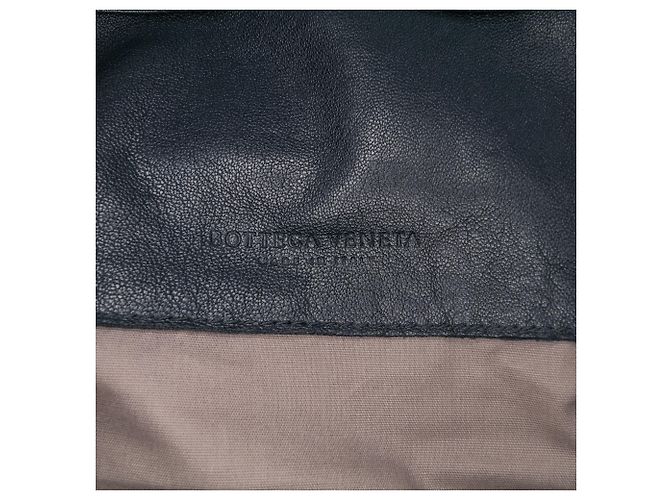 Schwarzer Nappa Intrecciato Drawstring Rucksack von Bottega Veneta - Ansicht 5