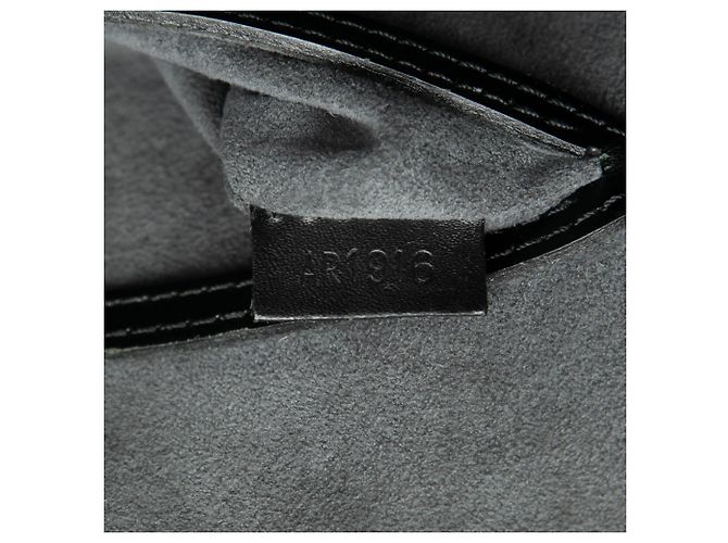 Louis Vuitton Alma PM in Epi Nero - vista 6