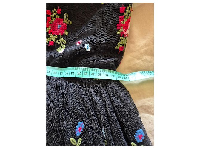 Vestido Ermanno Scervino de tul negro con bordados florales - vista 11