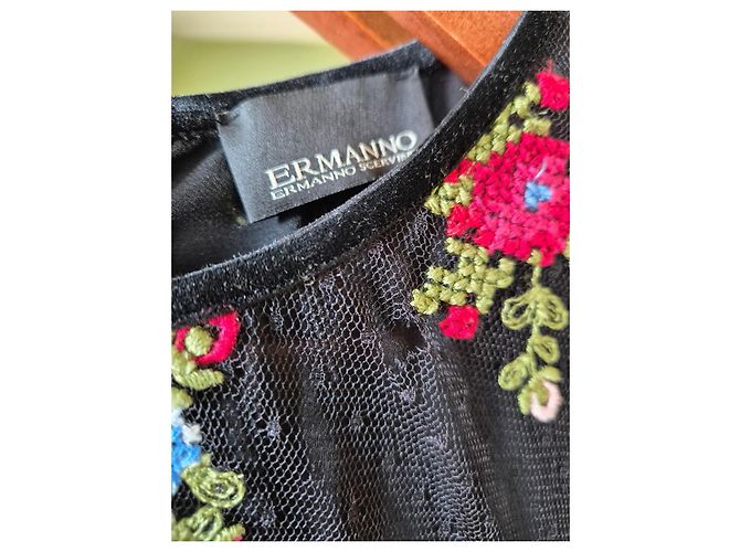 Vestido Ermanno Scervino de tul negro con bordados florales - vista 6