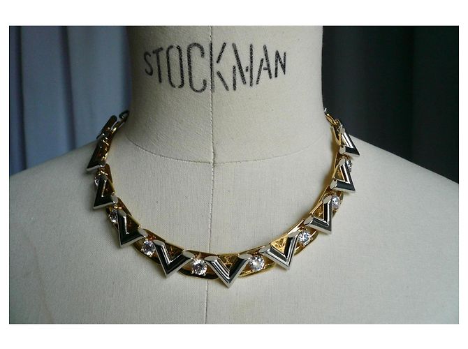 COLLAR LOUIS VUITTON V FOR VUITTON M02271 Gold hardware - vista 3