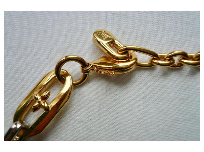 COLLAR LOUIS VUITTON V FOR VUITTON M02271 Gold hardware - vista 7